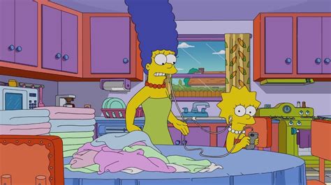 Lisa And Marge Bond Over A Crime Podcast Watch The Simpsons Clips At