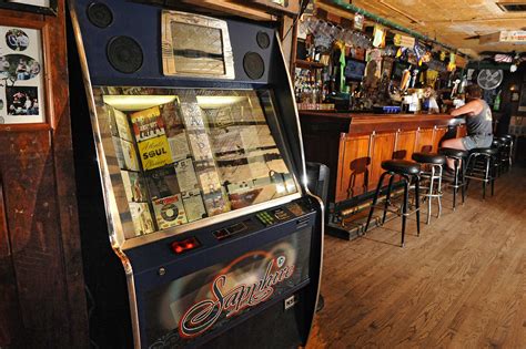 Will Jukeboxes Survive The Digital Age
