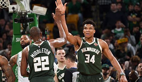 I eat healthy and they had a grilled chicken breast with shrimp and steamed broccoli, which was delicious. NBA-News - Giannis Antetokounmpo vor wichtiger Free Agency ...