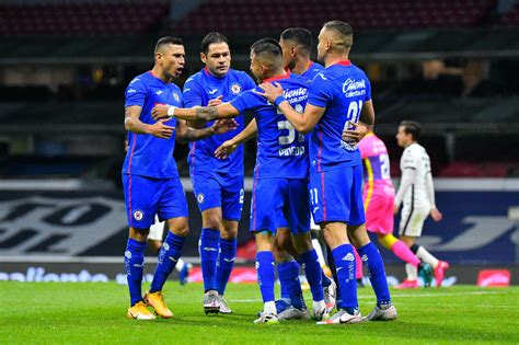 Consiga nuestros pronósticos y sigue el resultado de tus apuestas en directo del partido américa vs. Cruz Azul 4-0 Pumas: Goles y resumen de ida de semifinales
