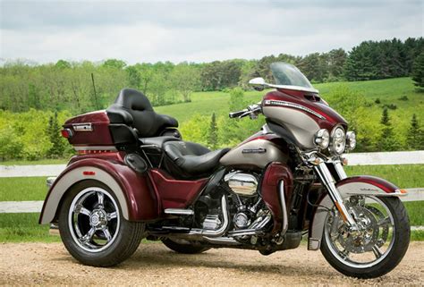 I just went down to the dealership today to get an answer about adding accessories to the 2014. 2018 Harley-Davidson Trike Tri Glide® Ultra | All American ...