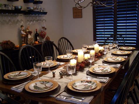 Setting a formal dinner table may seem complicated, it's actually not that hard if you're armed with the right tips. Allyson Jane: Thanksgiving Dinner {From Scratch}