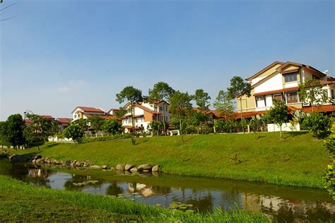 Bu located 5mins from kota permai golf club, kesas highway and taiwanese school, 15 mins from nearest. Kota Kemuning - Gamuda Land