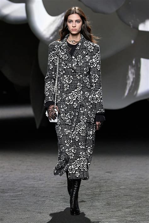 Chanel Fall Ready To Wear Fashion Show Vogue