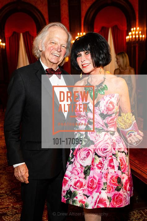 Horacio cabak y jujuy jiménez cruzados por covid de pampita. Michael Cabak with Marilyn Cabak
