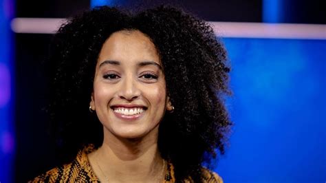 Het nos jeugdjournaal is een nieuwsprogramma van de nos met het laatste nieuws voor kinderen van 9 t/m 12 jaar. Nieuwe presentator bij het NOS Jeugdjournaal - Televizier.nl