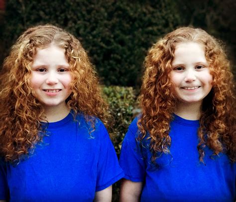 Identical Twins Identicaltwins Identicaltwingirls Redhair Curlyhair Identical Twins Red