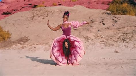 Janelle Monáes New “pynk” Music Video Depicts A Vagtastic Lesbionic Futuristic Fantasy Land