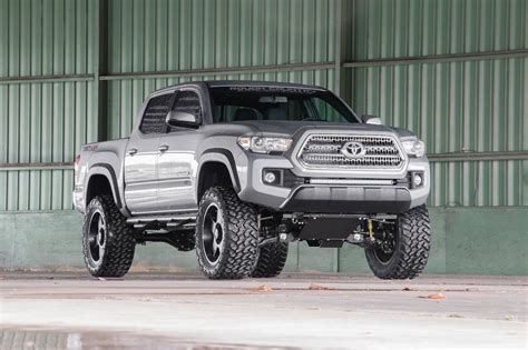 Introduce 151 Images Toyota Tacoma Trd Pro Lifted Vn