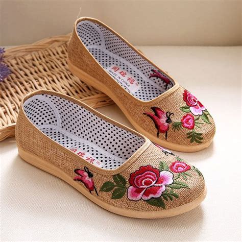 Embroidery Flower Print Canvas National Wind Slip On Flat Shoes Embroidered Shoes Flat Shoes
