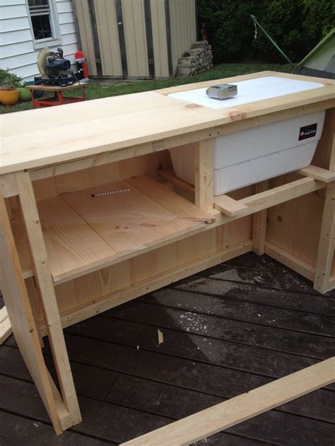 .bar aus paletten selber bauen diy garten zenideen, pin auf evan christiansen, theke aus paletten europaletten bauen, paletten bar montageanleitung youtube, paletten bar com galerie, bar selber. Bauen Outdoor Bar Ideen | Bar im hinterhof, Diy terrasse, Hausbar