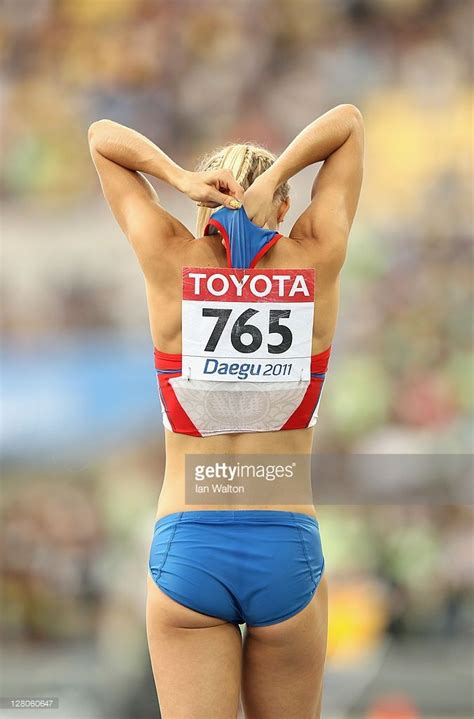 Darya Klishina Of Russia Adjust Her Kit At The End Of The Runway In Picture Id128060647 675×