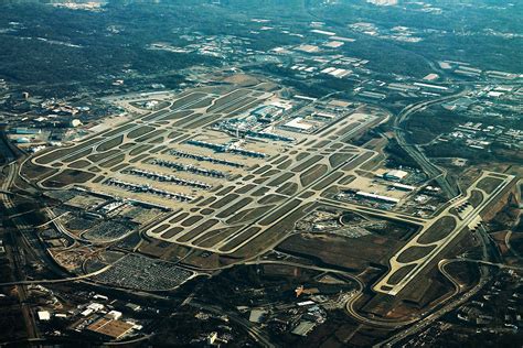 Atlanta International Airport Designer Stores Pathway Car Service