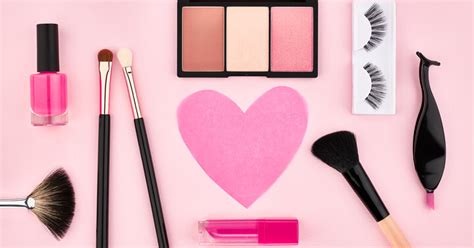 Cosmetic Products That Every Girl Must Own