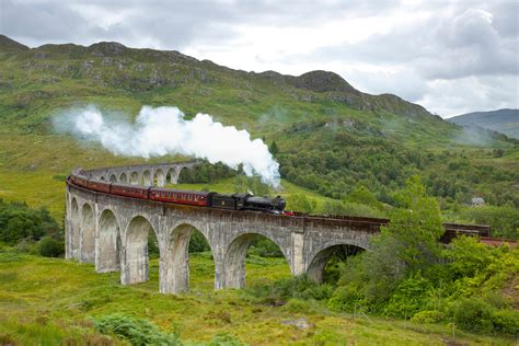 Harry Potter Hogwarts Express Train Passes Near Glasgow Tonight Here