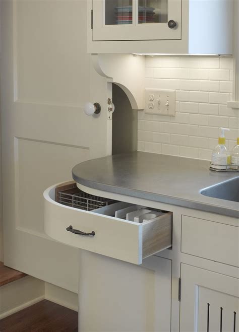 Notes this is a standard 4 drawer base cabinet. A curved drawer solves a common kitchen problem | Curved ...
