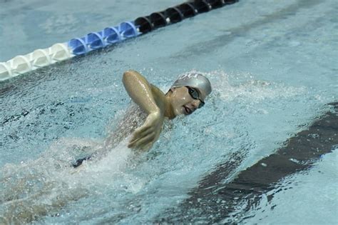 Swimming And Diving Hosts Umbc On Saturday