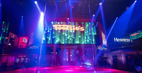 Tootsie S Cabaret Strip Clubs The New Place To Watch Sports