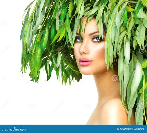 Girl With Green Leaves On Her Head Stock Image Image Of Diadem Branch 43650963