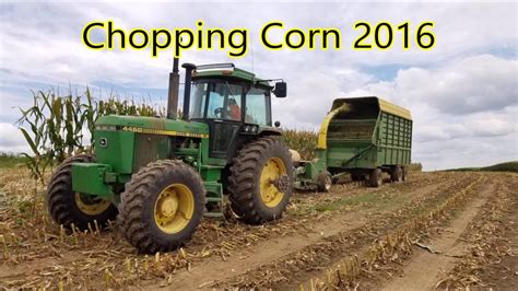 Chopping Corn In Iowa John Deere 4450 Jd 3970 716a Wagons Youtube