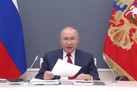 Путин выступил с ежегодным посланием федеральному собранию. Новые 30-е, «цифровые гиганты», пандемия и Европа: что ...