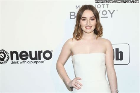 Kaitlyn Dever Babe Posing Hot Sexy Celebrity Beautiful