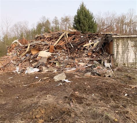 City of Elkins tears down fire-damaged structure | News, Sports, Jobs