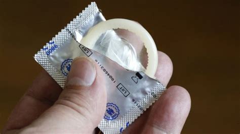 Ученые создали новые самосмазывающиеся презервативы Bbc News Україна
