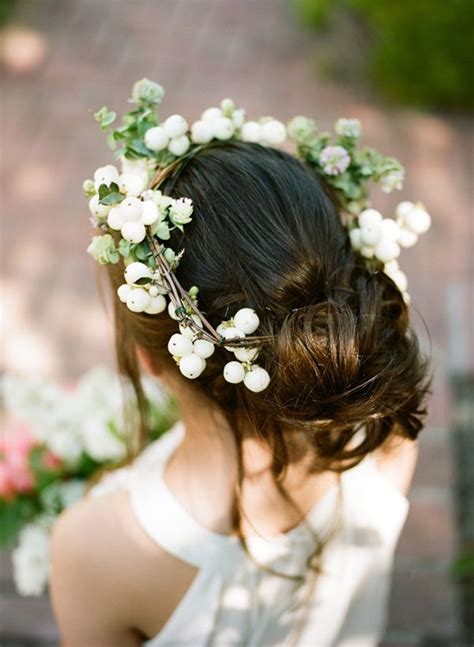 Crown braid with golden leaves. Creative Flower Girl Ideas | Kids hairstyles for wedding ...
