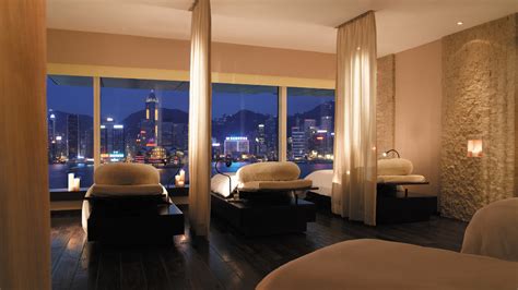 These individually decorated and furnished accommodations have separate sitting areas. The Peninsula, Hong Kong | IAB Travel