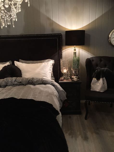 Dark And Moody Classy Bedroom Dark Room Decor Bedroom Interior