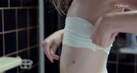 Nude Video Celebs Julia Laube Nude Melusine