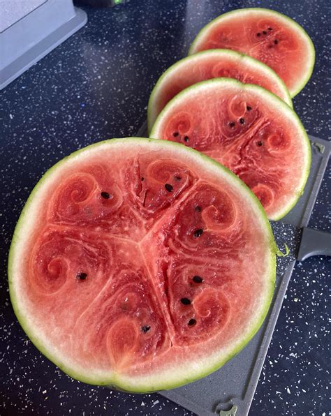 This Pattern Inside My Watermelon Rmildlyinteresting
