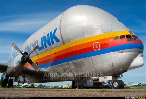 Airlink & skylink single fares (adult £2.50 / child £1.50) are available on journeys between edinburgh airport and maybury/gyle centre and for airlink also on journeys between airport hotels and edinburgh city centre. F-BTGV - Airbus Skylink Boeing 377 Super Guppy at ...