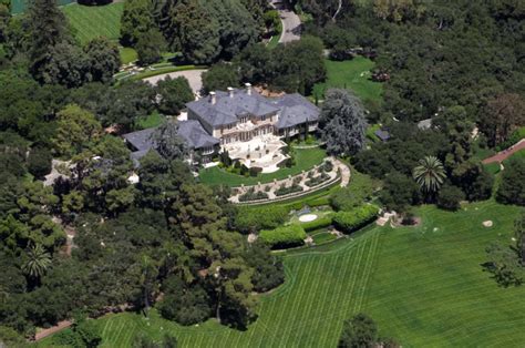 Hollywood Stars Most Luxurious Houses Rocketfacts Trending