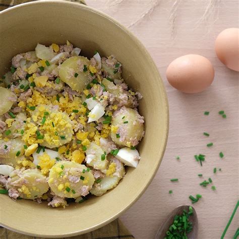 Salade de pommes de terre oeufs et thon