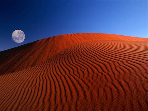 Red Moon Desert Tongkashan Flickr
