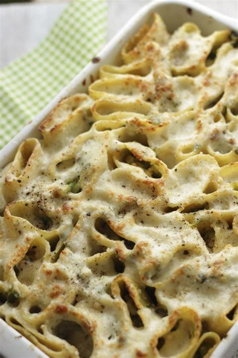 Soffermiamoci su come fare i wurstel bolliti. Alla Prova del cuoco : Paccheri gratinati con salsiccia e ...