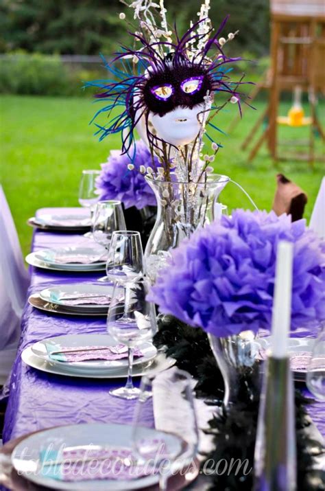 Of course, new orleanians aren't the only ones invited to the party. Elegant Outside Table Decor Idea- Dinner Party - Table ...