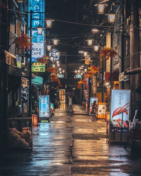 Stunning Color Street Photography Captures The Spirit Of Modern Tokyo