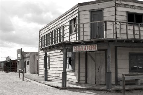 Old Wild West Cowboy Town Saloon Usa Stock Photo Image Of Gunfight