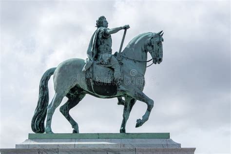 Statue Of King Frederik V Stock Photo Image Of Copenhagen 91940084
