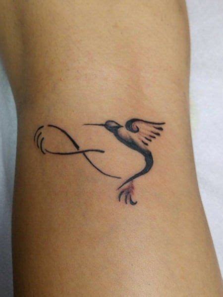 25 Best Hummingbird Tattoo Designs And Meaning In 2023 Tattoos For