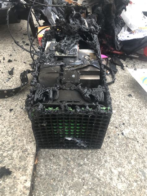 Heres How An Xbox Series X Looks Like After Short Circuit