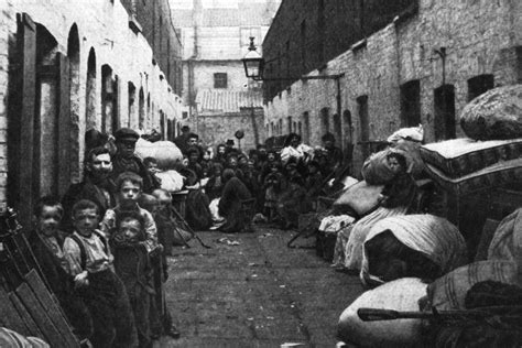 Poverty Amidst Prosperity The Urban Poor In England 18341914 Ubicaciondepersonascdmxgobmx