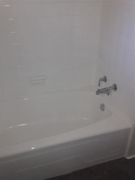 Did the whole job in four hours and it was surface renew is the primary specialty tub reglazing contractor of choice among home owners and property managers in little rock, arkansas. La Quinta Inn Contracts Bathtub Repair from Surface Renew ...