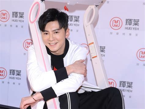 中華民國教育部版權所有© 2015 ministry of education, r.o.c. 李國毅「幾乎全裸」：只用一根棒子遮 謝欣穎看完說讚 | ETtoday星光雲 | ETtoday新聞雲