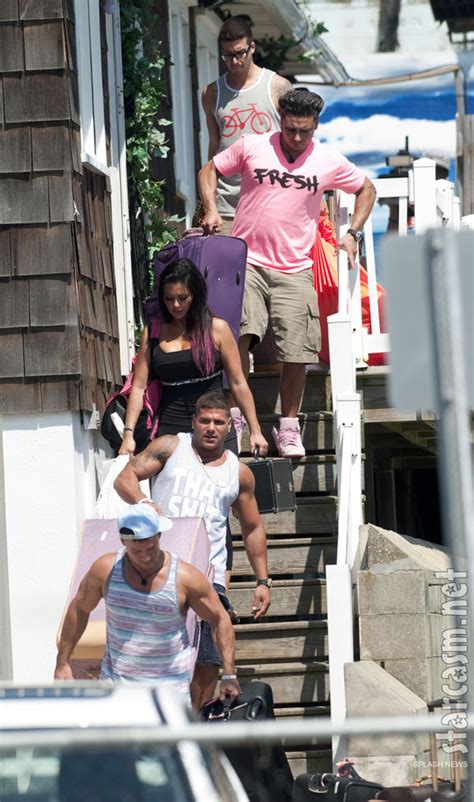 Photos The Jersey Shore Cast Moves Out Of The Seaside Heights Beach