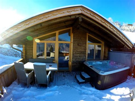 Exklusives Premium Ferienhaus Mit Sauna Im Zillertal Buchen Alleshuetteat
