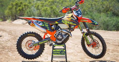 Motocross riding tips for a dirt bike or motorcycle. Dirt Bikes, Dual-Sport, Adventure, Trials Bikes | Dirt Rider